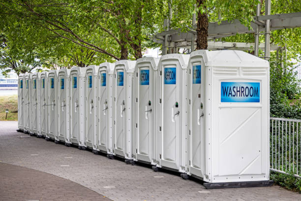 Best Portable restroom trailer rental  in Waelder, TX