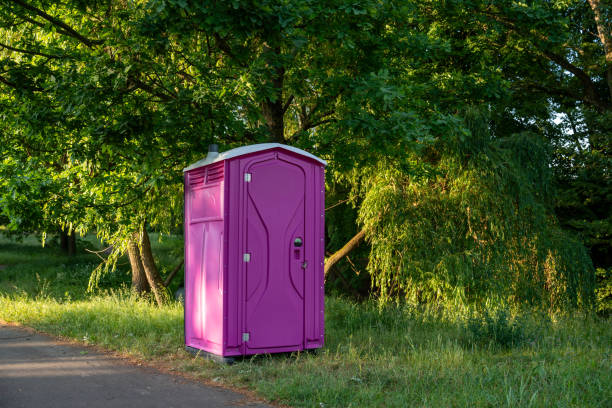 Best Portable restroom trailer rental  in Waelder, TX